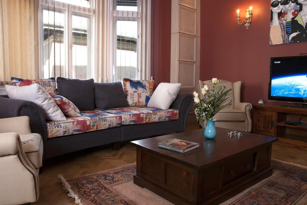 Palace Apartments بودابست الغرفة الصورة